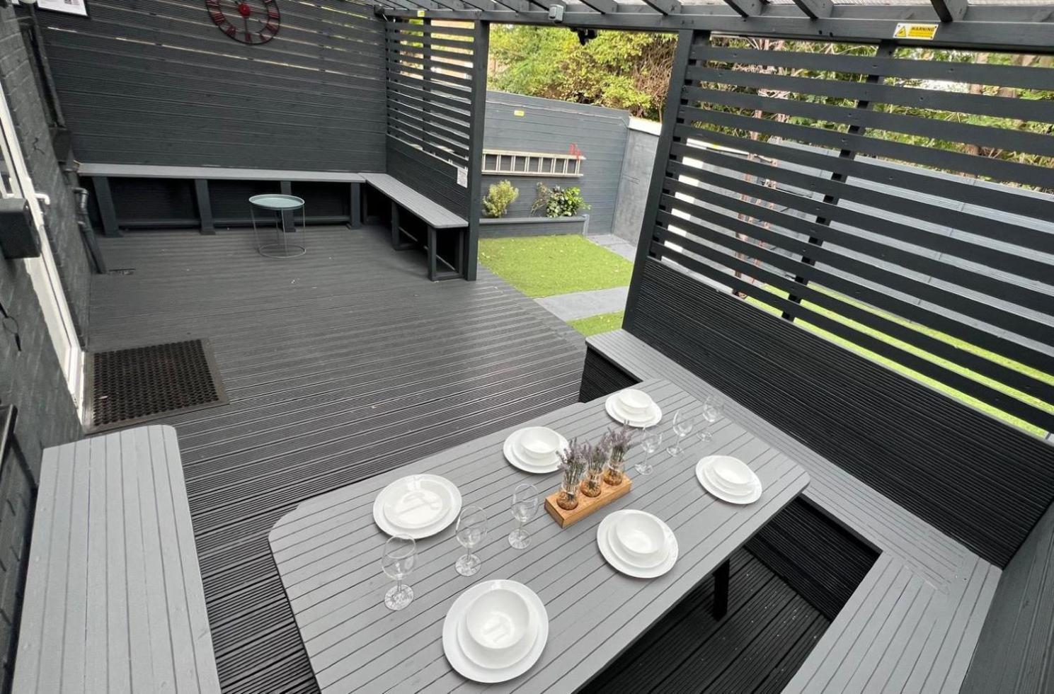 Modern Suites -5 Bedroom House- With Free Parking Birmingham City Exterior foto